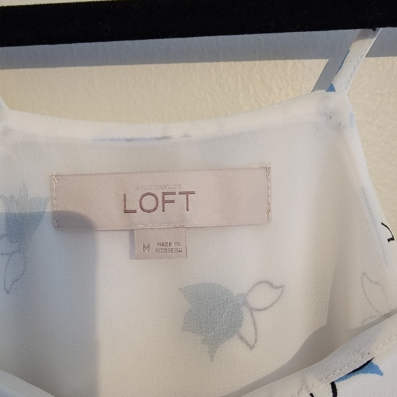 Ann Taylor Loft Flowy Floral Chiffon Camisole - Picture 5 of 9